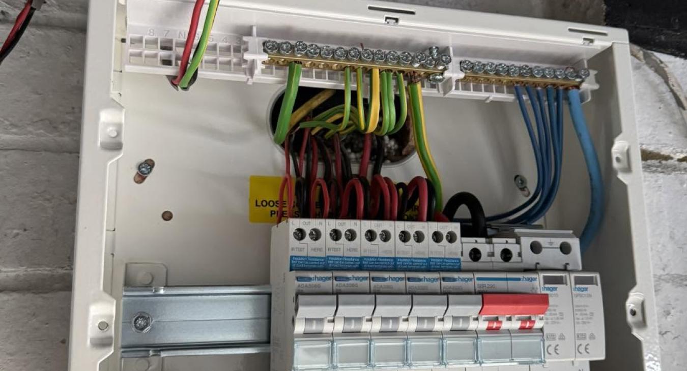 What happens during a fuseboard upgrade? A Guide for Amersham homeowners.